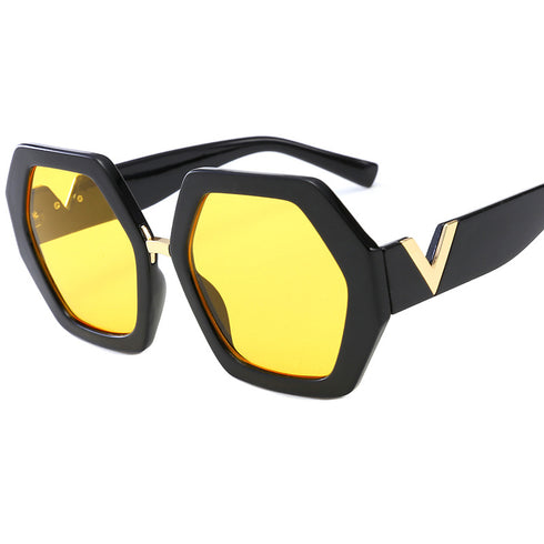 Vivienne Classic Sunglasses